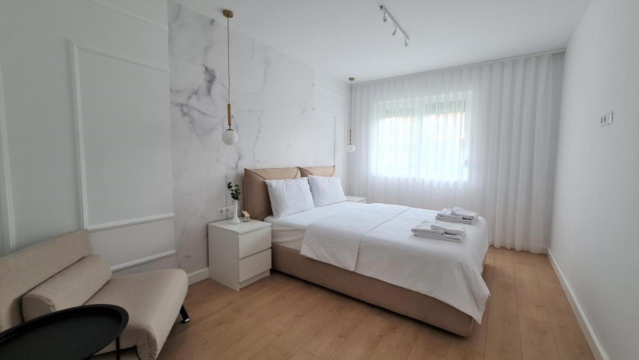 Sara Apartment オラデア エクステリア 写真