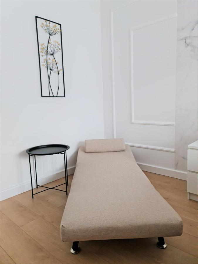 Sara Apartment オラデア エクステリア 写真